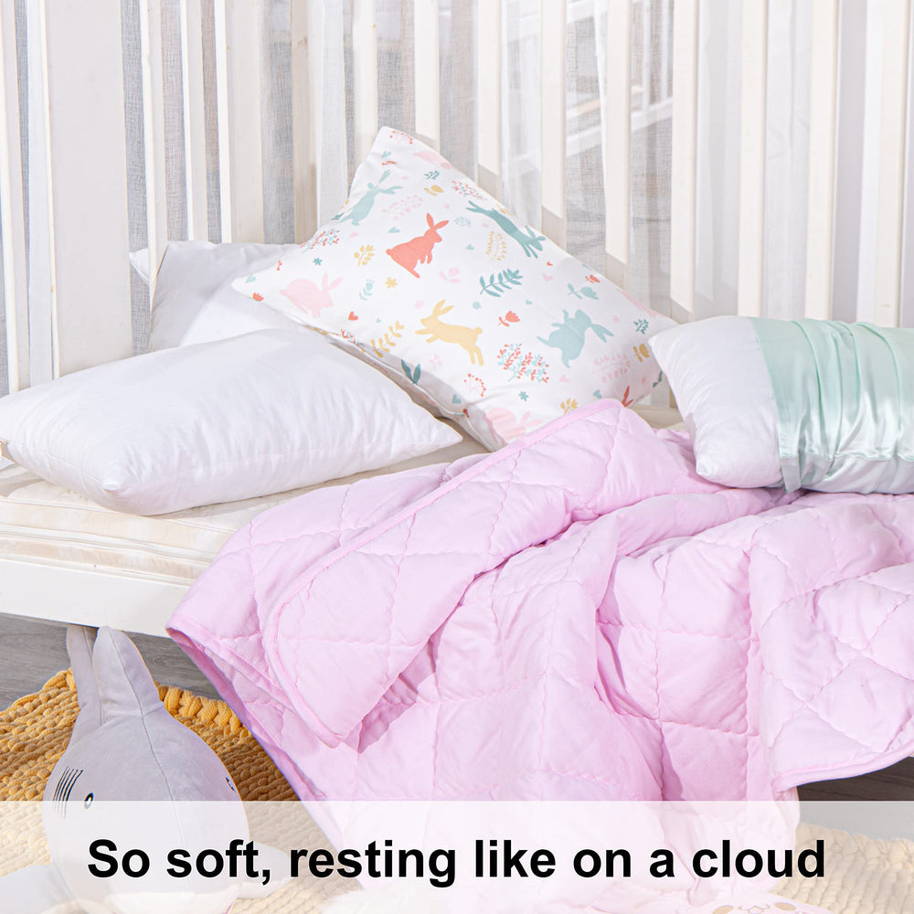 NTBAY par de almohadas en habitación infantil mostrando estética y orden