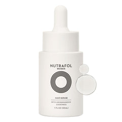 Nutrafol botella frontal mostrando el diseño y beneficio de densidad