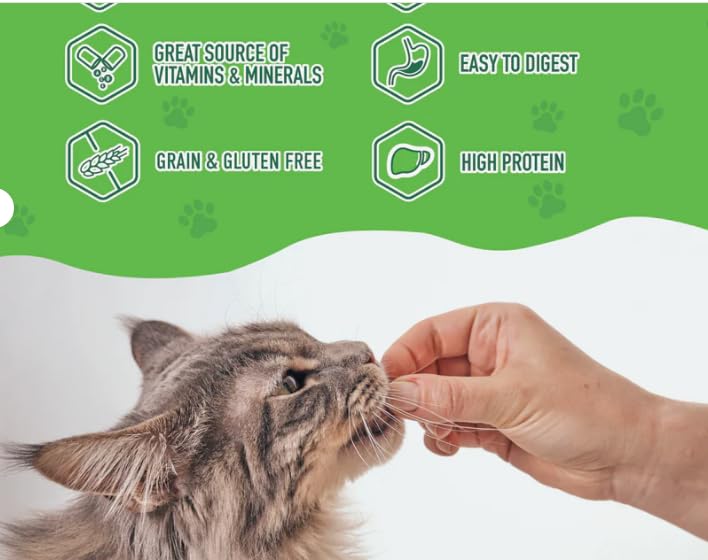 Nutri Bites tamaño de los trozos junto a una mano, referencia de porción