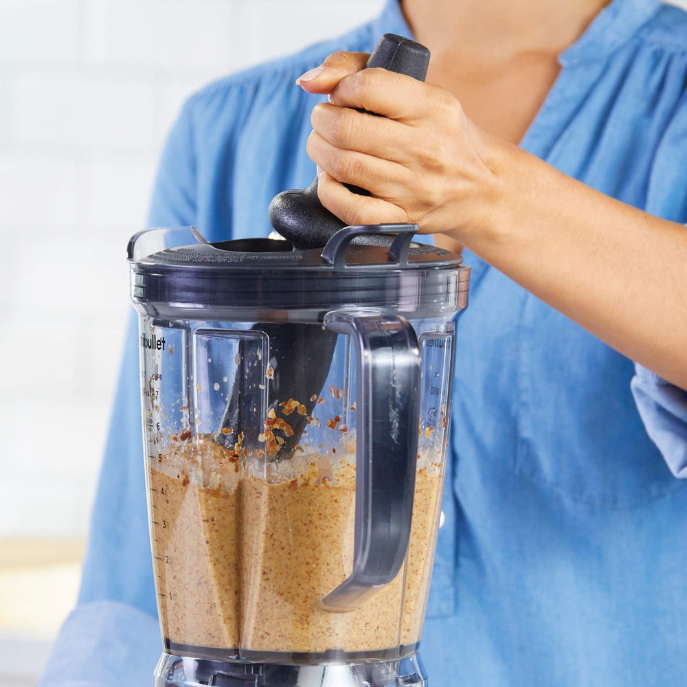 NutriBullet comparación de tamaños mostrando jarra y tazas a escala