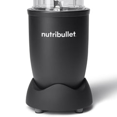 NutriBullet Pro 900 en uso en cocina, NutriBullet para preparar batidos rápidos