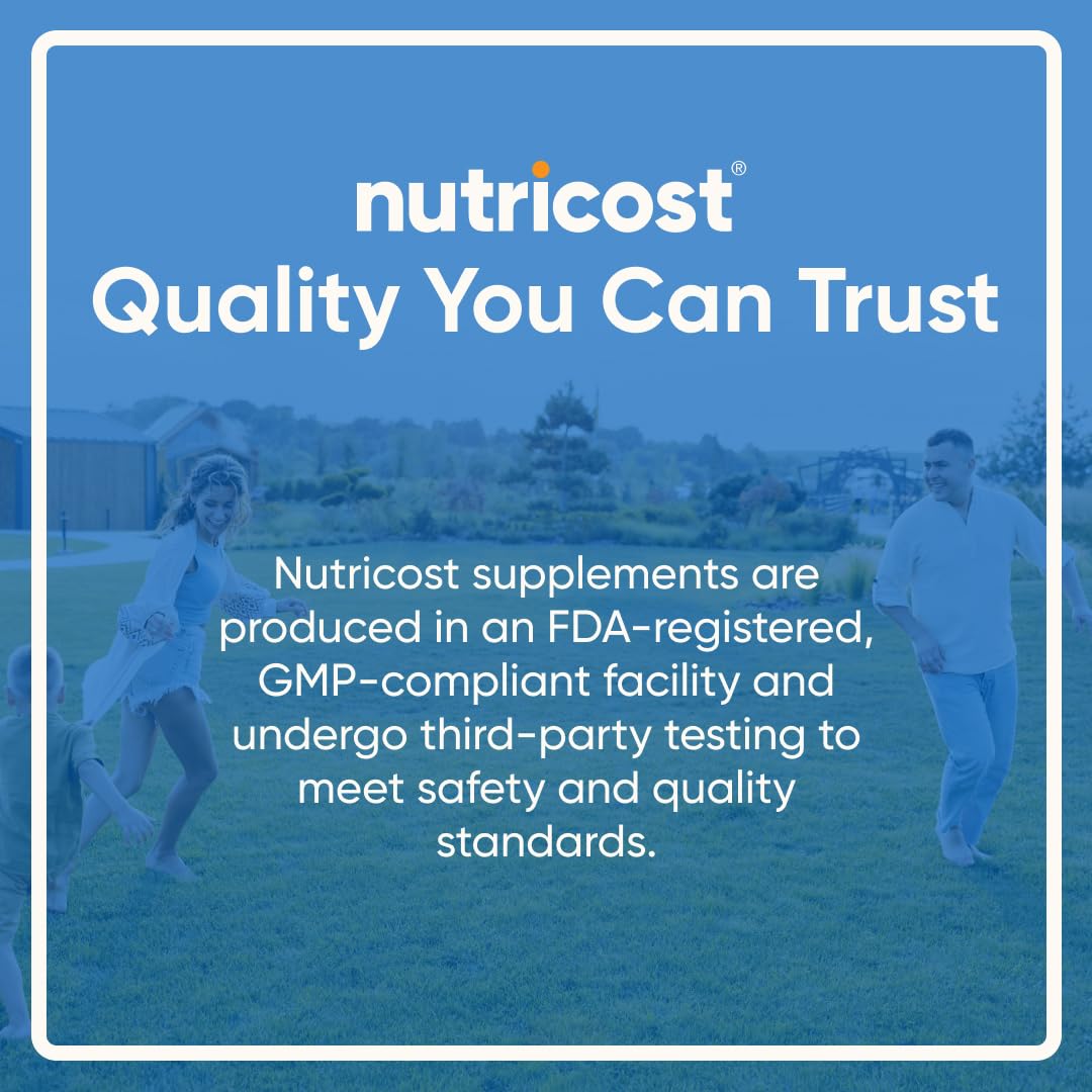 Nutricost cápsula junto a moneda para comparar tamaño real