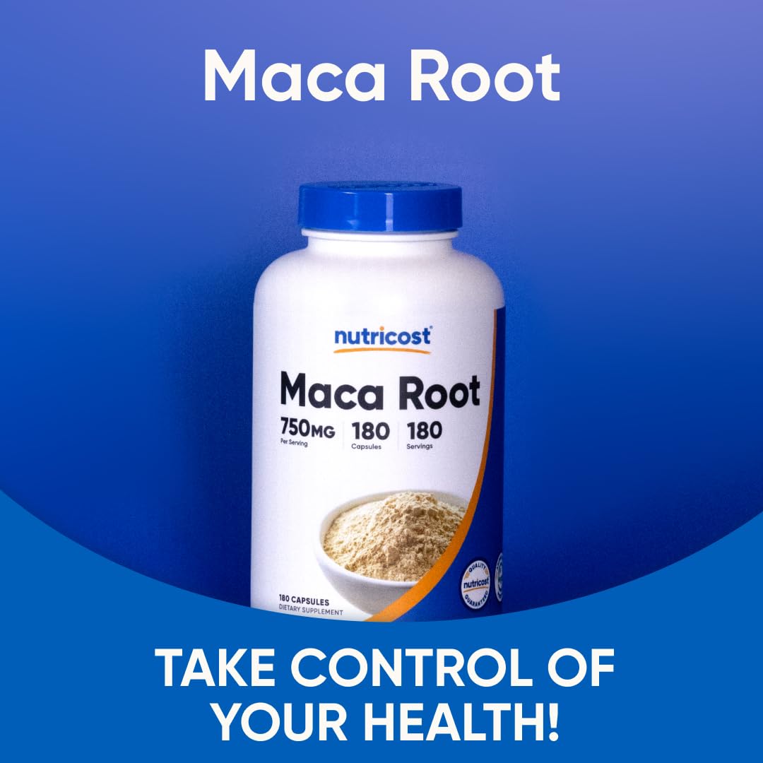 Nutricost cápsula en mano para comparar tamaño y explicar comodidad de uso