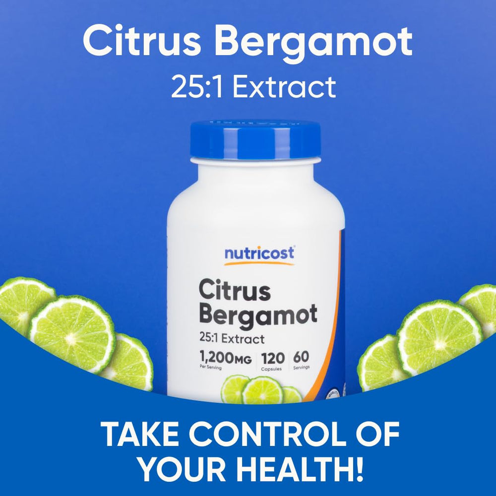 Nutricost cápsulas junto a un vaso para uso diario y conveniencia