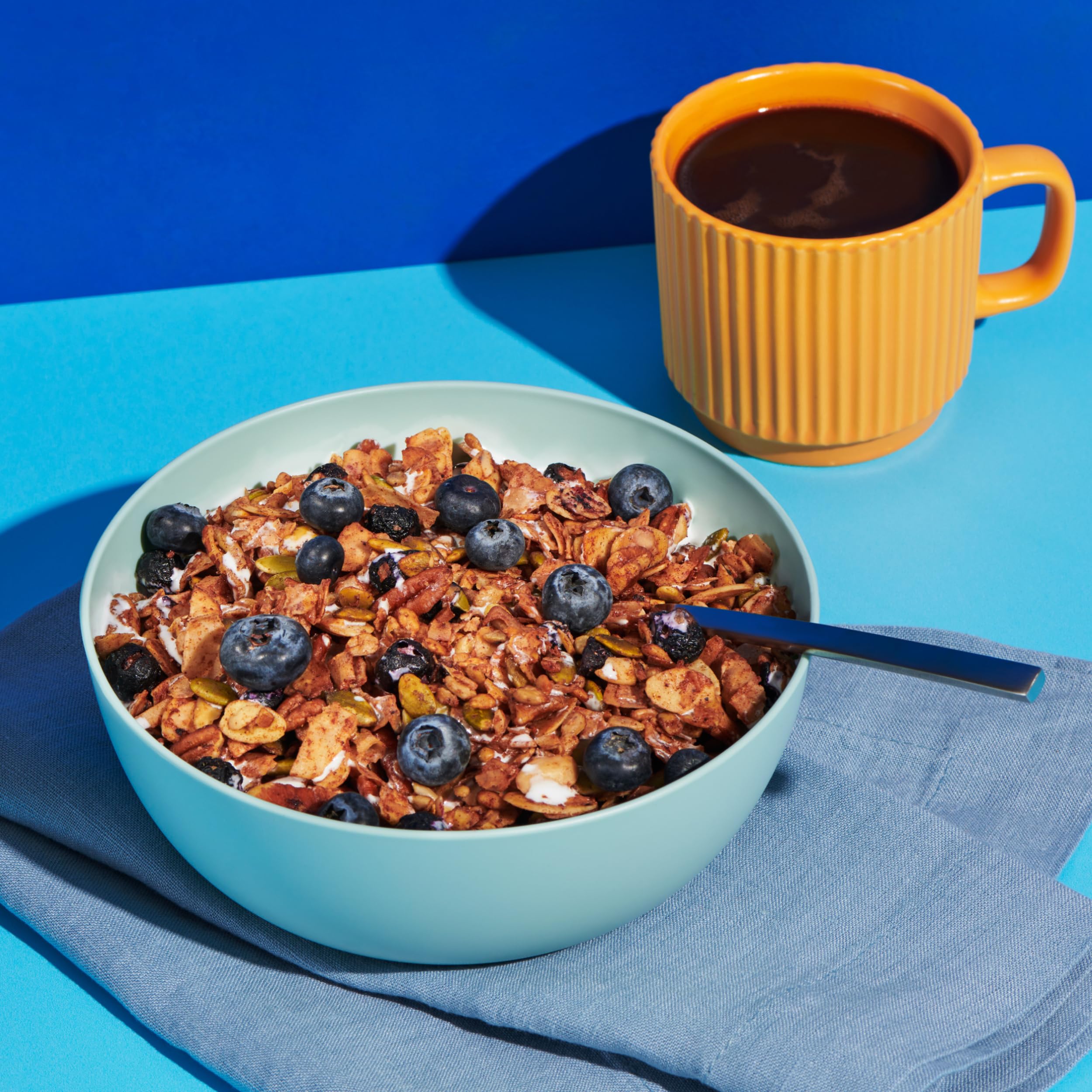 NuTrail topping en smoothie bowl añade textura y fibra a tu batido