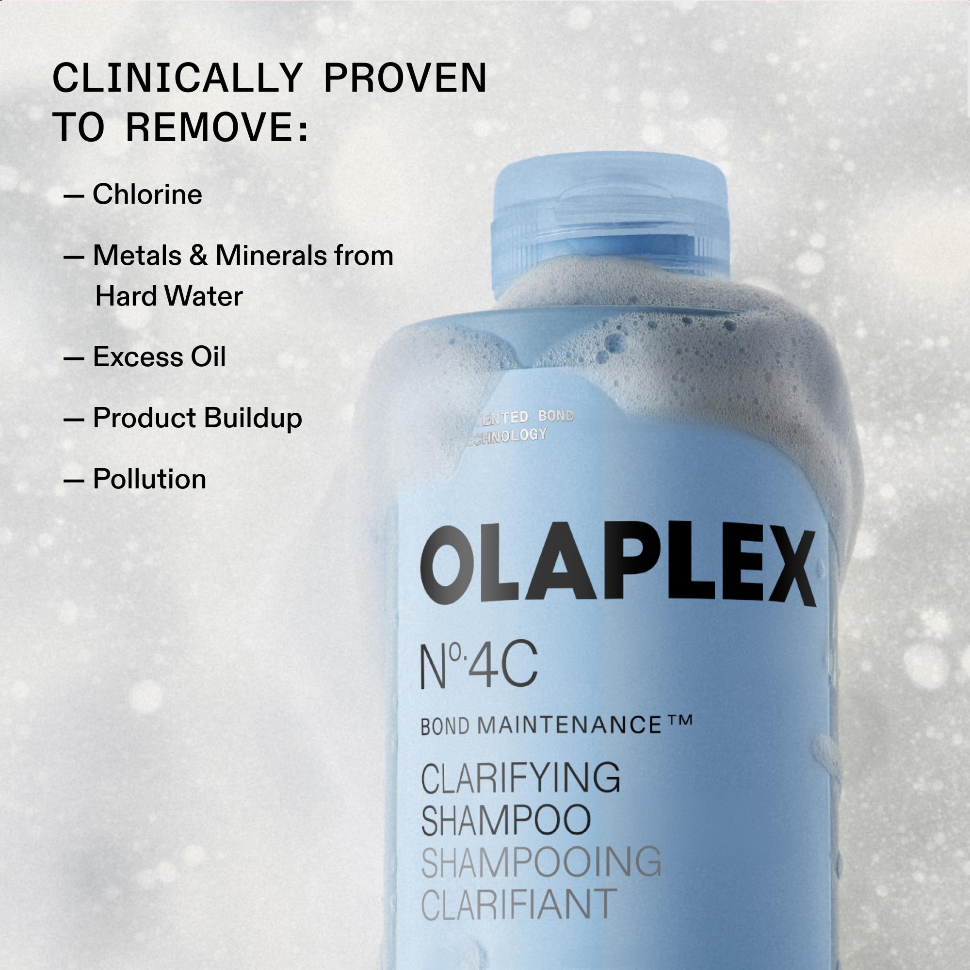 Aplicación del champú Olaplex N°.4C en cabello mojado para limpieza profunda semanal