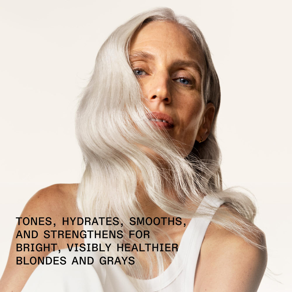 Acondicionador Olaplex Nº.5P aplicado en la palma para control de dosis