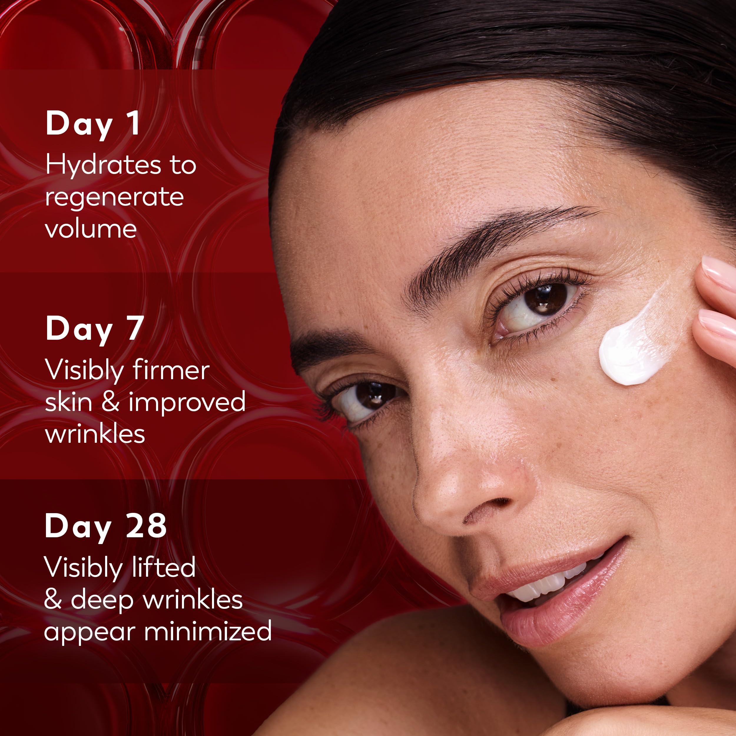 Olay crema manipulada con mano evidencia aplicación sencilla y tacto no pegajoso