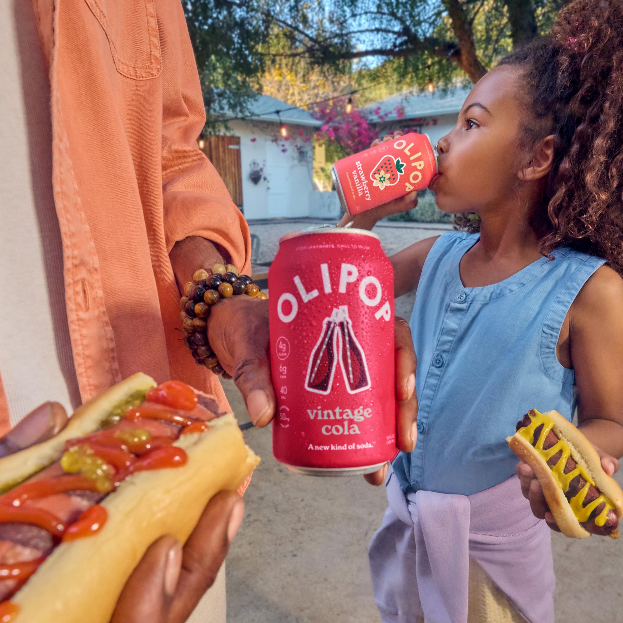 OLIPOP varias latas en nevera fría ilustrando almacenamiento y consumo frío