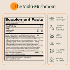 OM MUSHROOM SUPERFOOD bolsa junto a cuchara para comparar tamaño y raciones