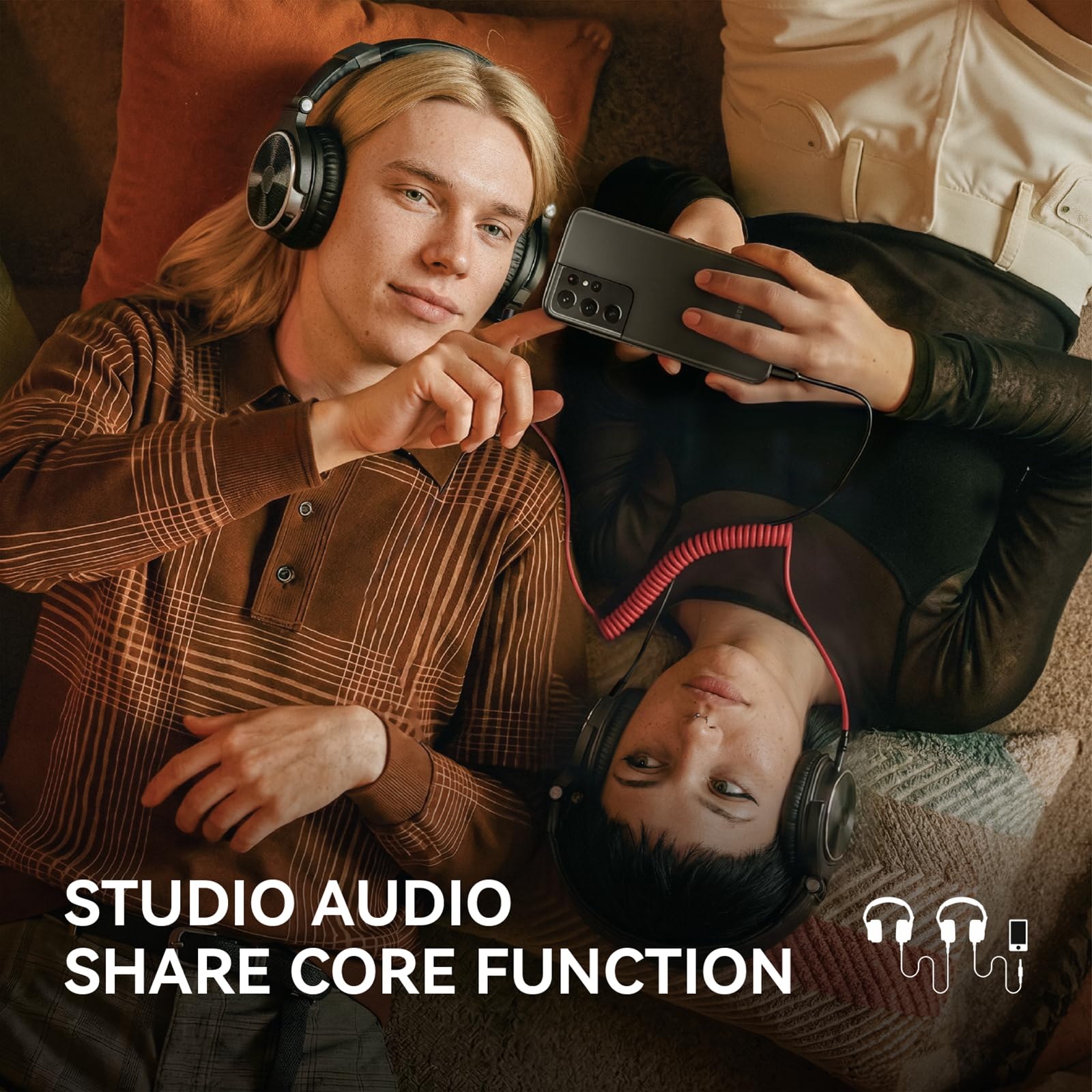 OneOdio Pro-10 en uso por DJ mejorando mezcla y cueing