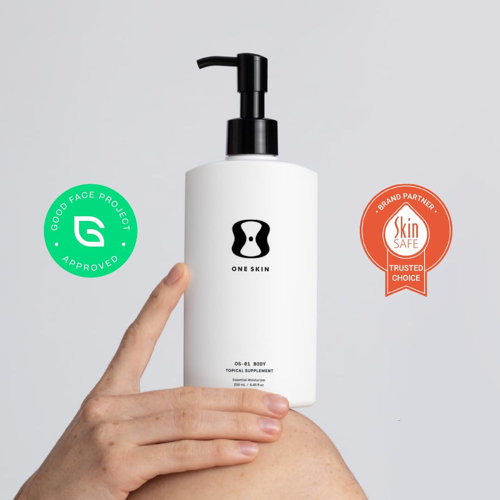 oneskin producto en baño estilo lifestyle, beneficio incorporación a rutina diaria