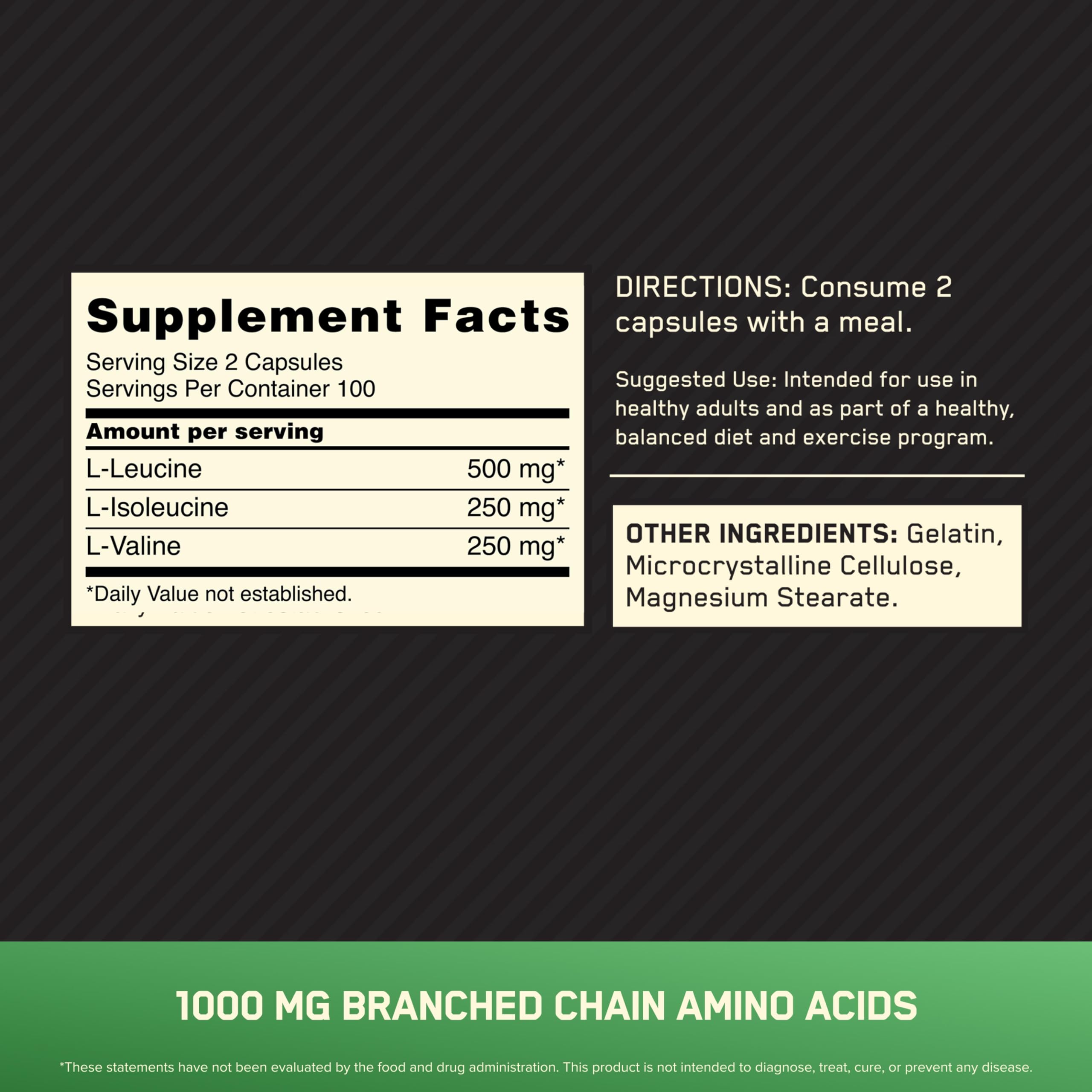 Optimum Nutrition primer plano de cápsulas mostrando textura y tamaño