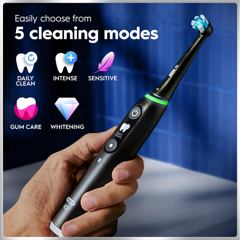 Oral-B iO panel indicando modo Sensitive para proteger encías delicadas