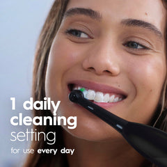 Oral-B Pro 100 con 2 pilas AA incluidas, uso inmediato en viajes