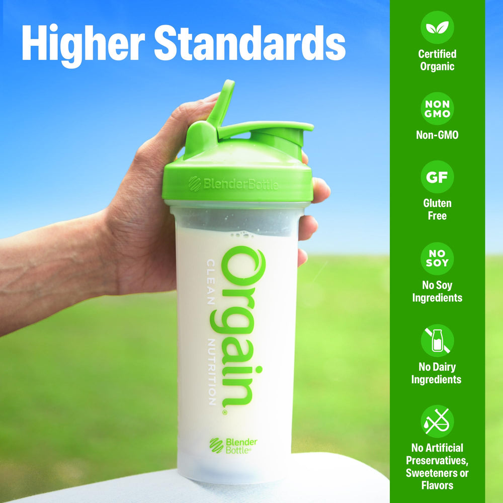 Orgain batido cremoso servido en vaso, sabor vainilla y sin grumos