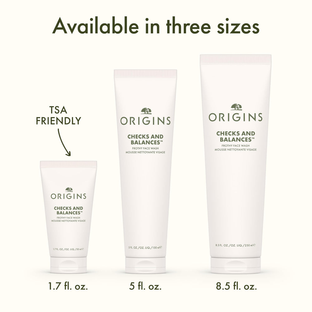 Origins limpiador al lado de hojas de menta transmite frescura natural