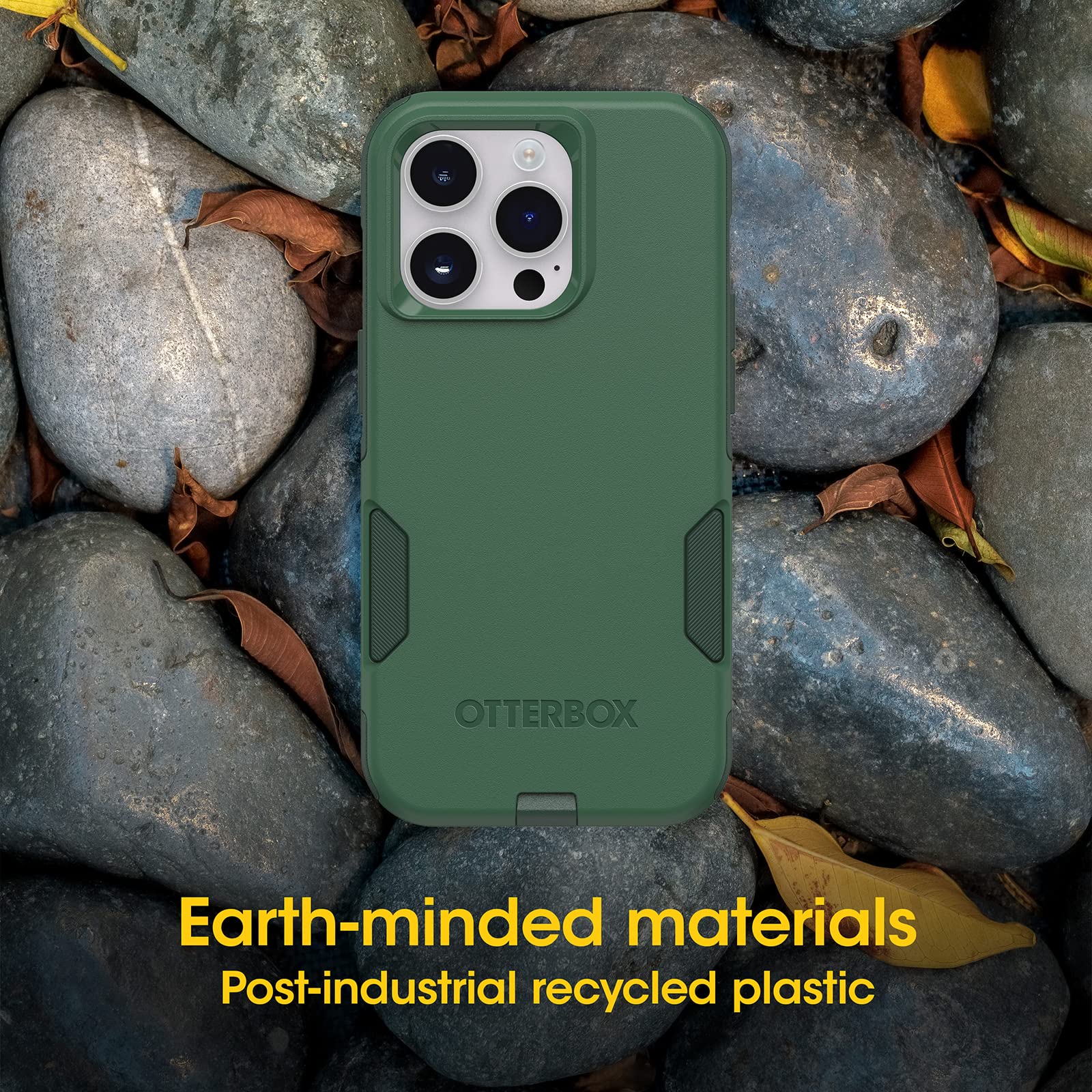 OtterBox Commuter en uso diario con smartphone, combina estilo y defensa