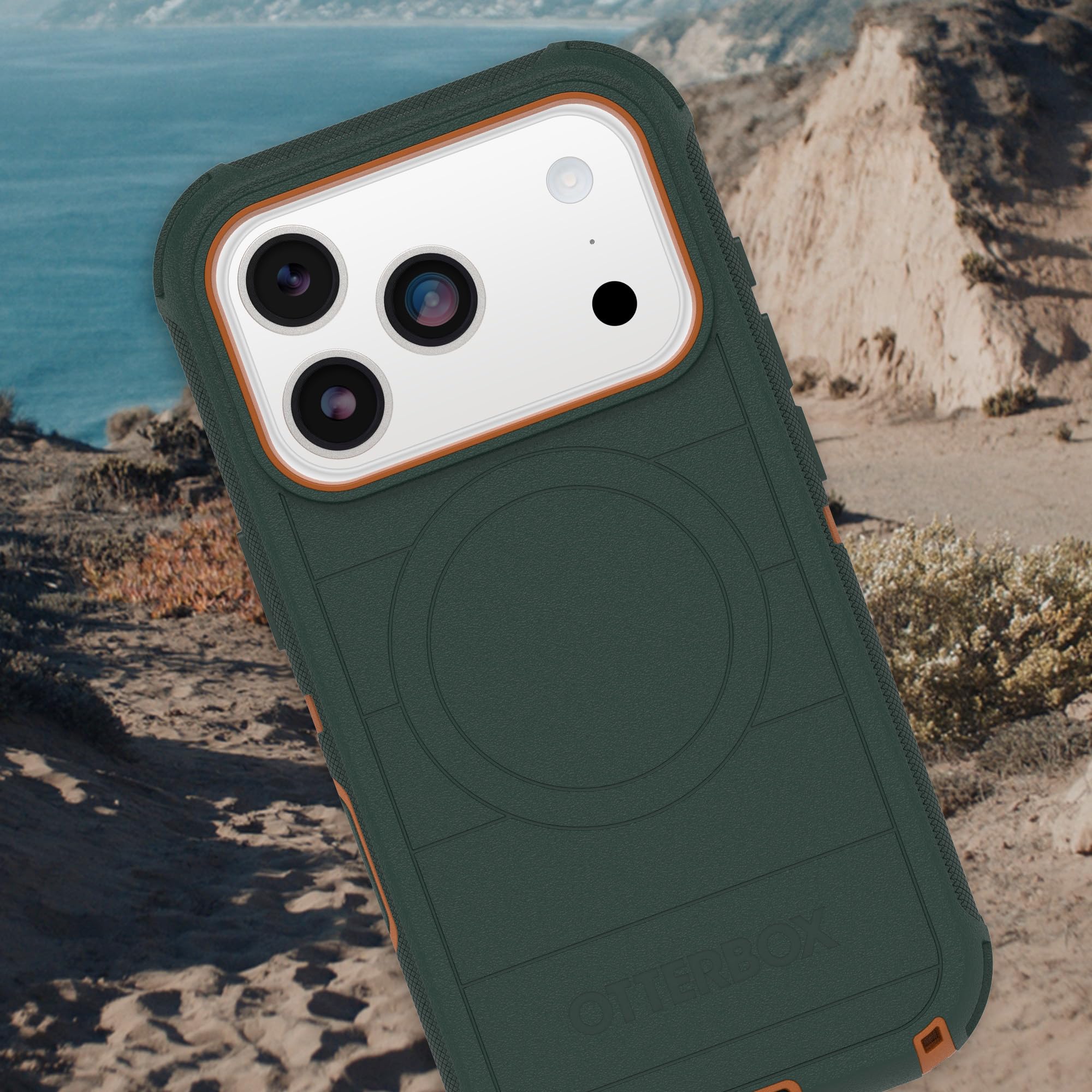 OtterBox funda en uso cotidiano con clip holster manos libres