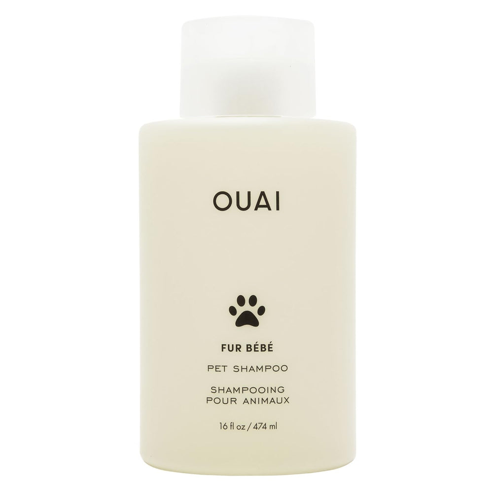 OUAI botella frontal mostrando diseño y tamaño práctico