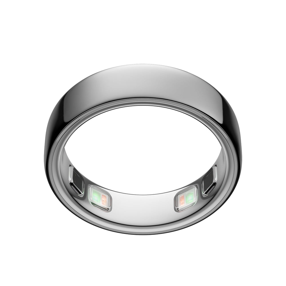 Oura Ring 5 plata vista frontal mostrando diseño elegante y cómodo