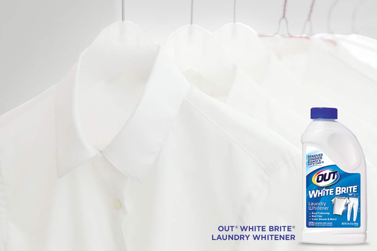 OUT White Brite en uso remojando camiseta blanca, mejora visibilidad de manchas