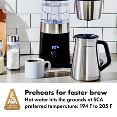 OXO Brew detalle de cabeza rainmaker, distribuye agua uniformemente