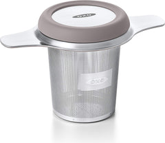 OXO cesta frontal de acero inoxidable mostrando capacidad y diseño