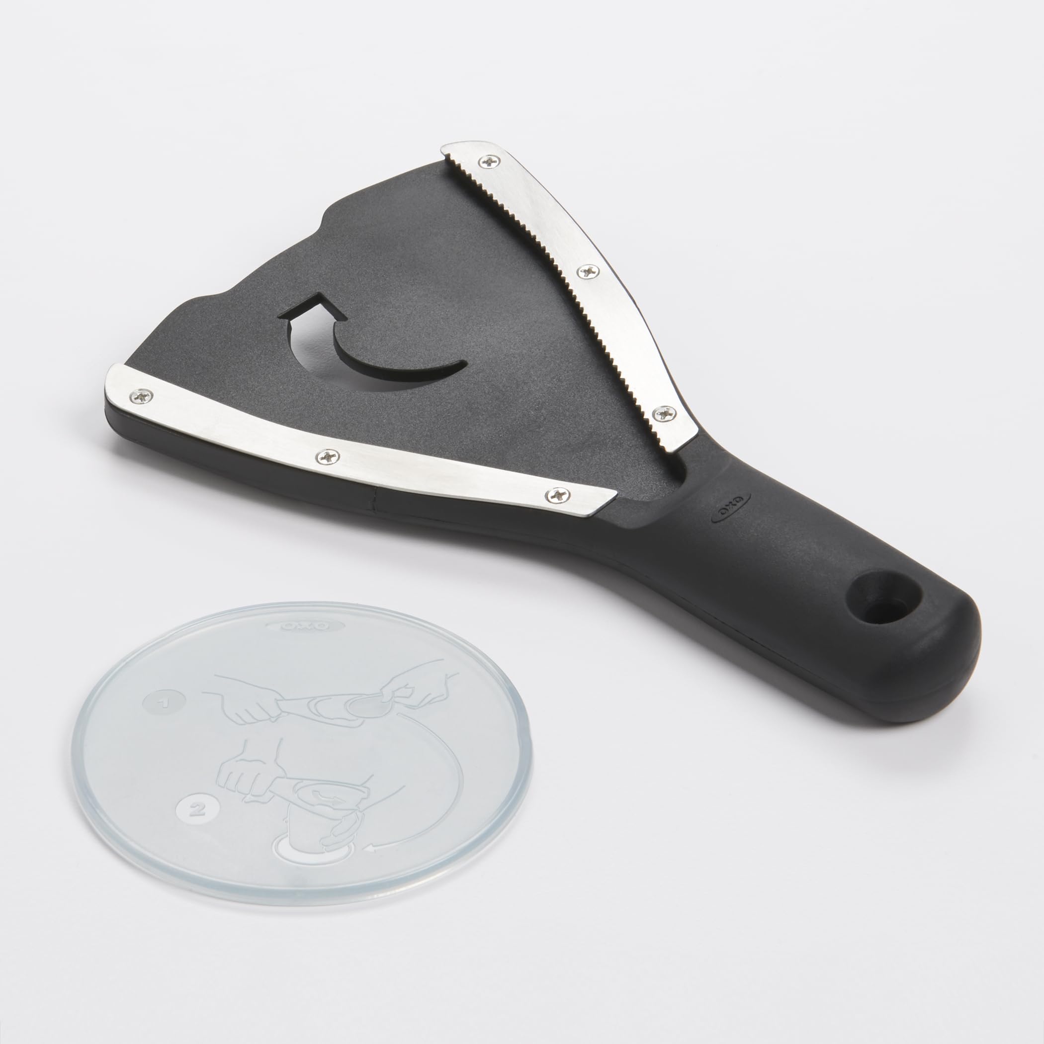 OXO Good Grips detalle de dientes de acero inoxidable para agarre seguro
