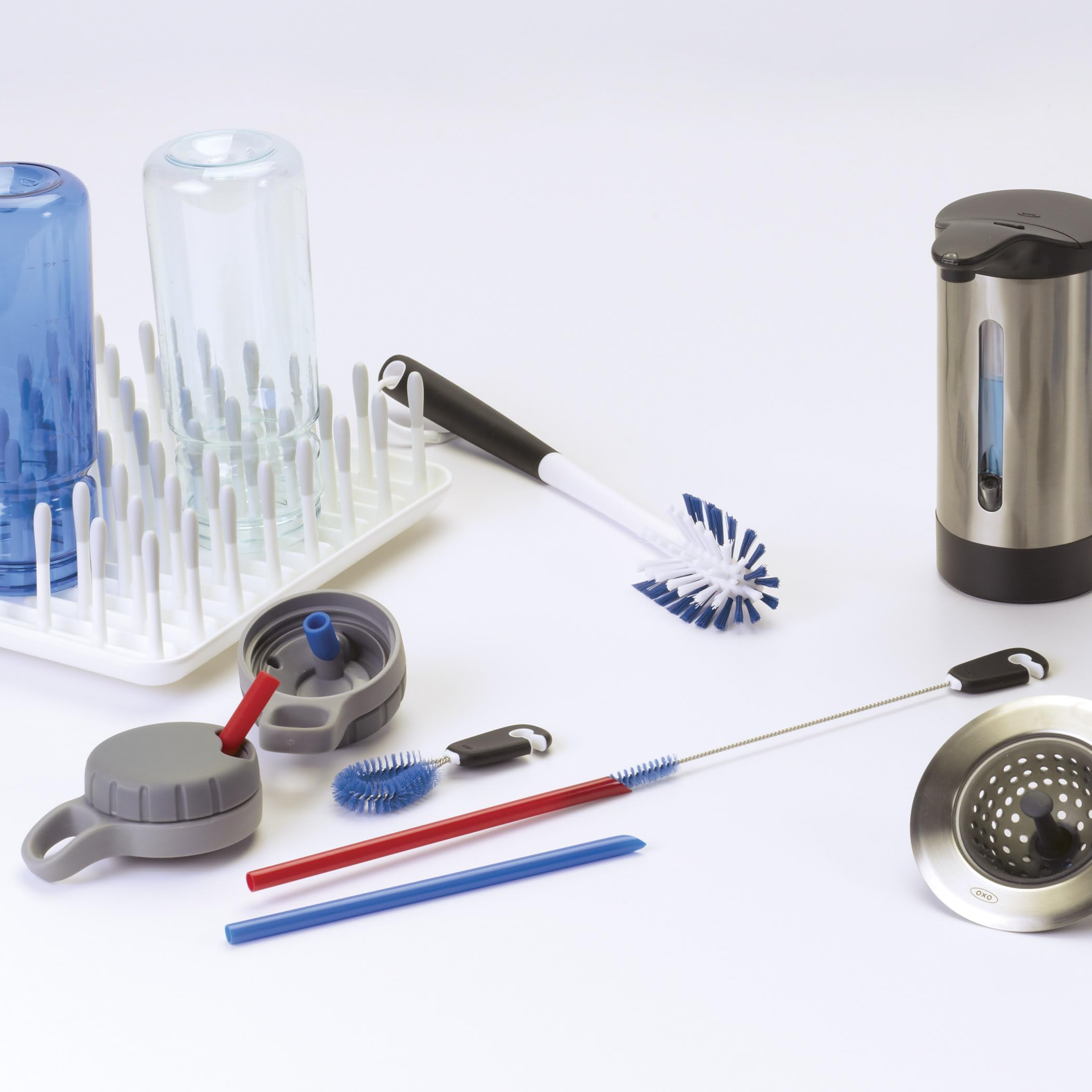 OXO Good Grips anillo organizador con los tres cepillos acoplados, evita extraviarlos