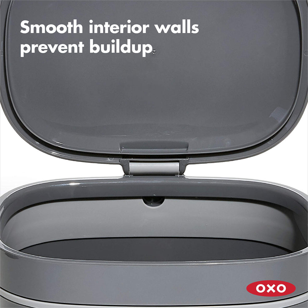 OXO Good Grips asa plegable para transportar el cubo con comodidad