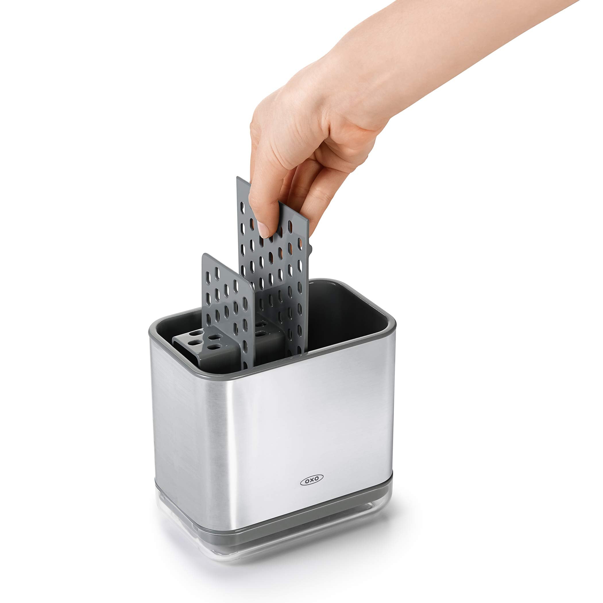 OXO estética junto a mesa de cocina integrándose con decoración