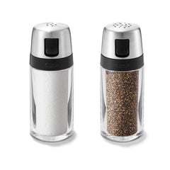 OXO Good Grips vista frontal mostrando cuerpo transparente y detalles de acero inoxidable
