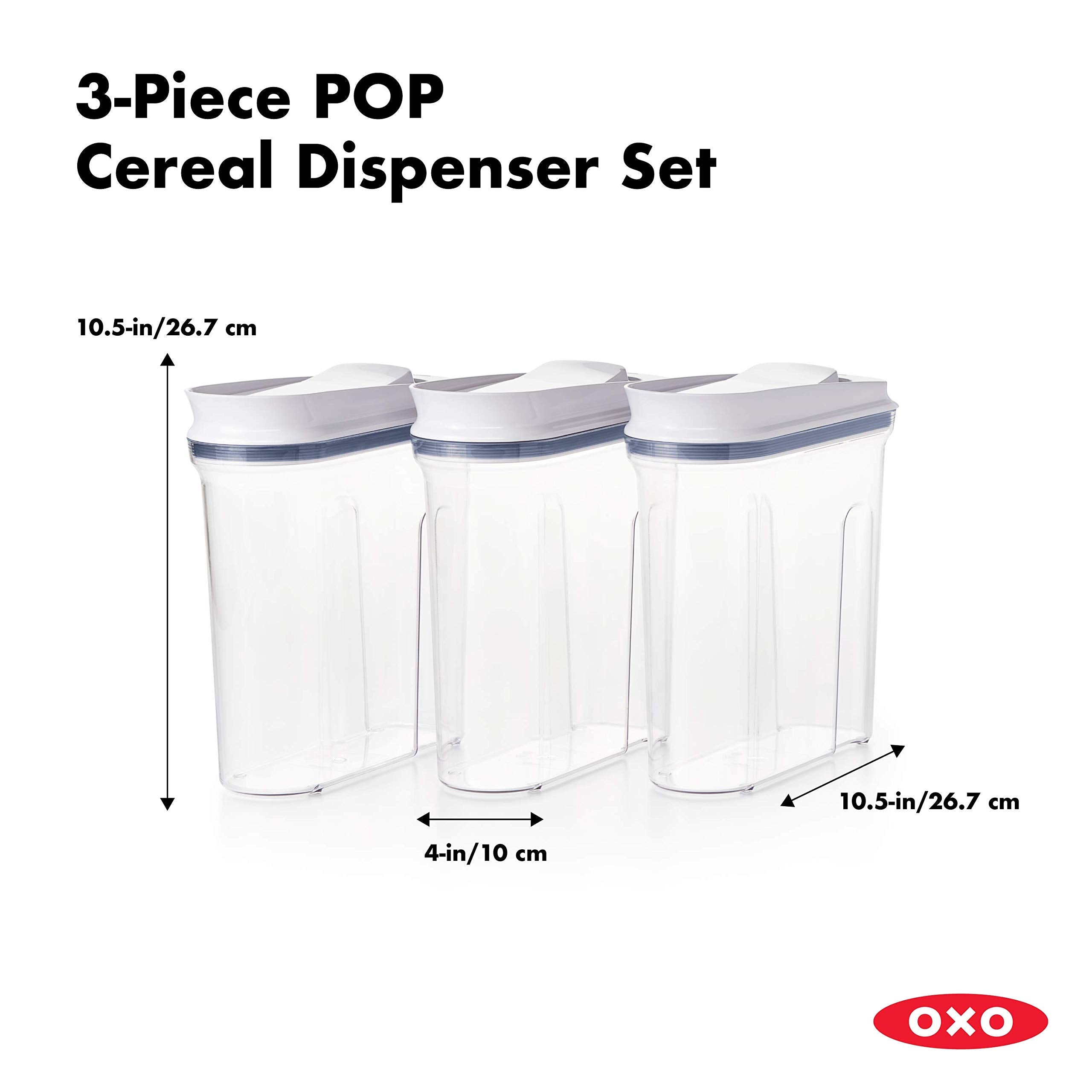 OXO Good Grips dispensadores alineados en despensa optimizando espacio