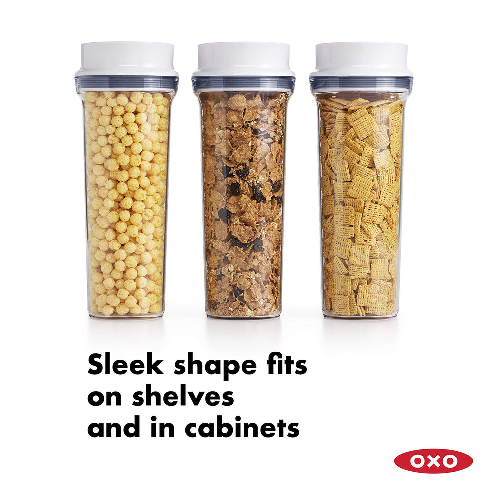 OXO Good Grips vertiendo cereal con control y sin derrames