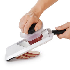 OXO mango antideslizante sujeto con mano para mayor control y seguridad