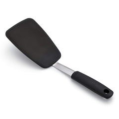 OXO primer plano del mango antideslizante que ofrece comodidad segura