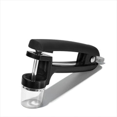 OXO sacabolas frontal con agarre antideslizante que facilita el uso