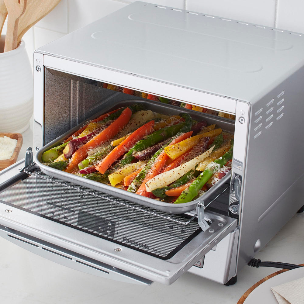 Panasonic FlashXpress sobre encimera en cocina pequeña ideal para uso diario