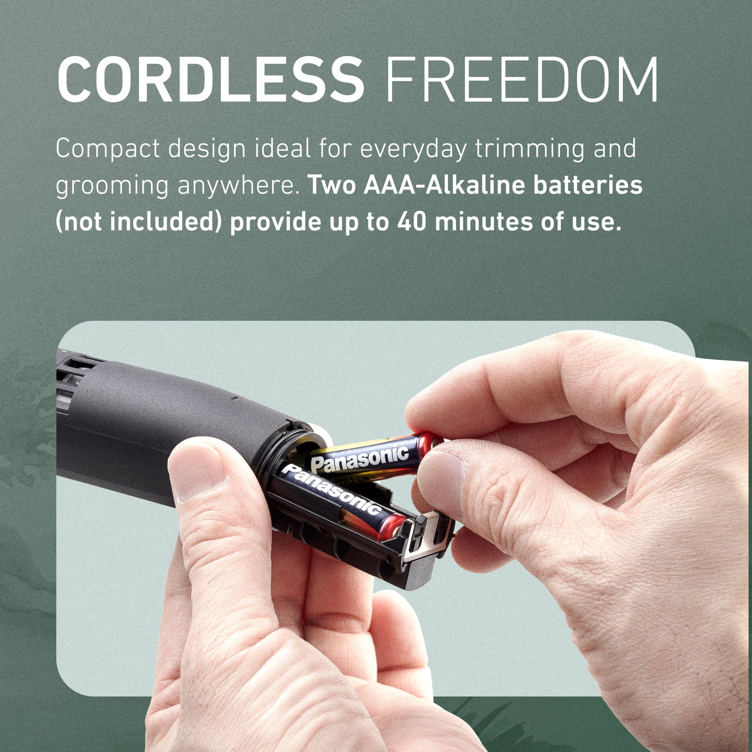 Panasonic recortador junto a una regla muestra tamaño compacto