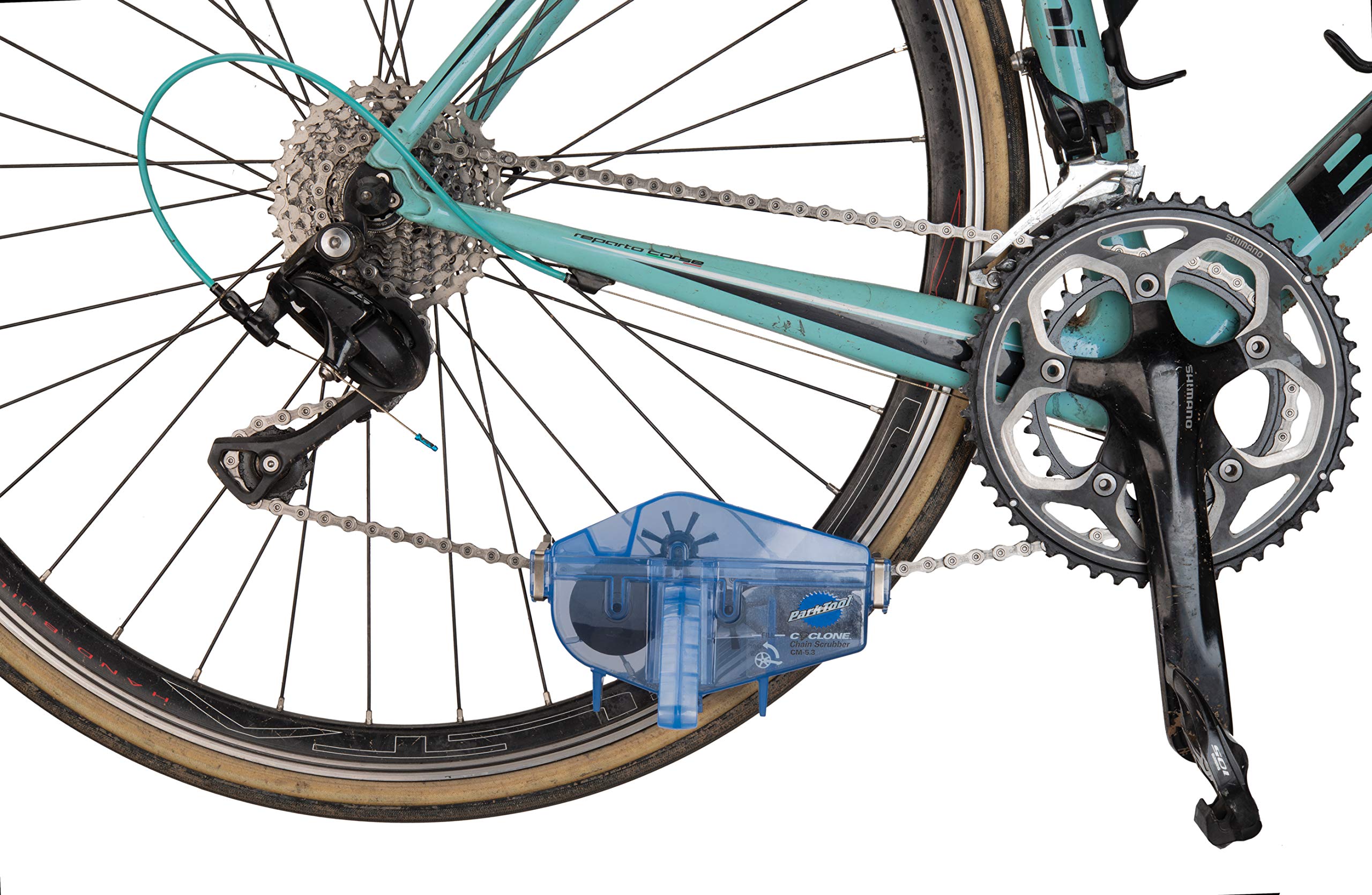 Park Tool CM-5.3 colocado en cadena de bicicleta en uso, limpieza rápida y controlada