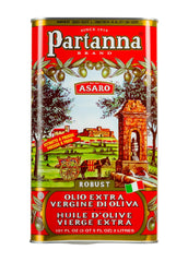 Partanna lata 3 L junto a manos para comparar tamaño y conveniencia de uso