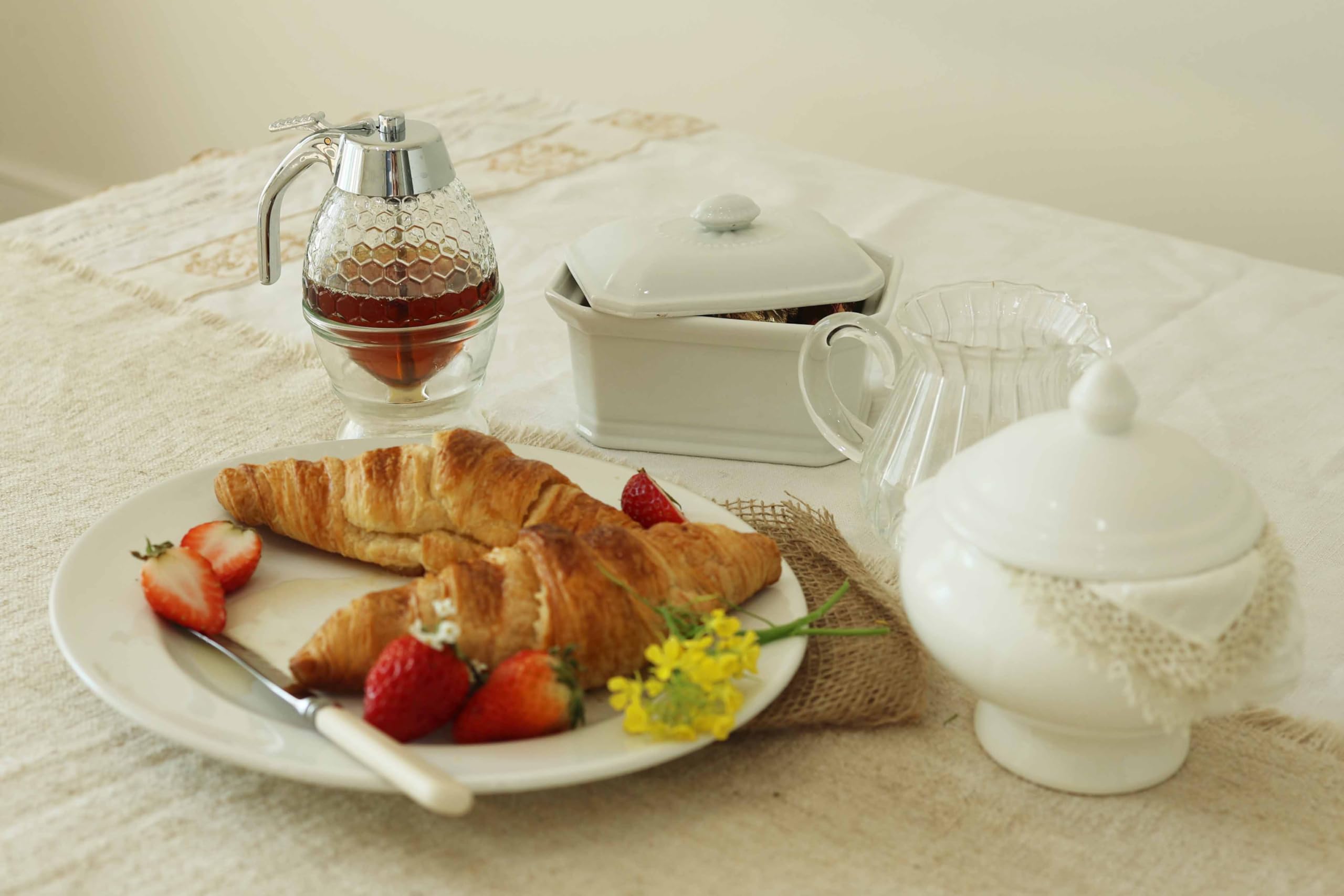 PAULSWAY frasco en mesa de desayuno mostrando uso cotidiano y estilo