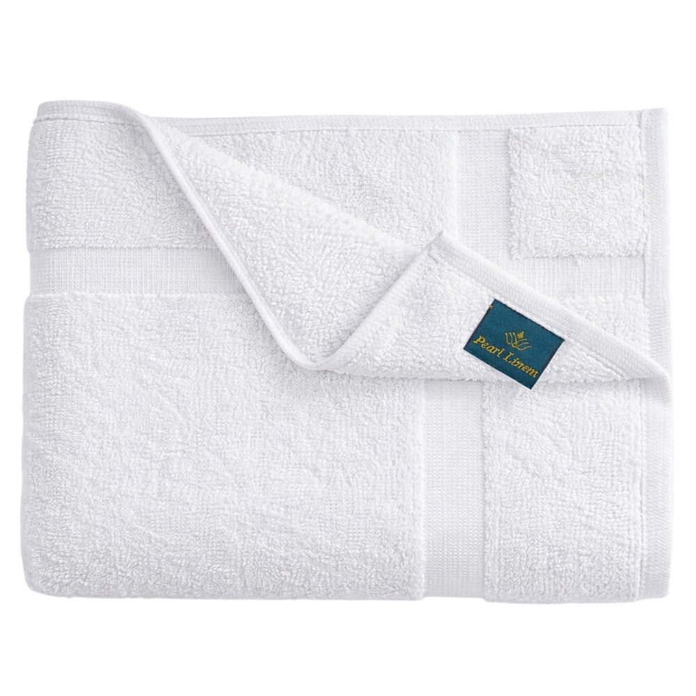 Pearl Linens toalla en uso frente a la ducha secado eficiente