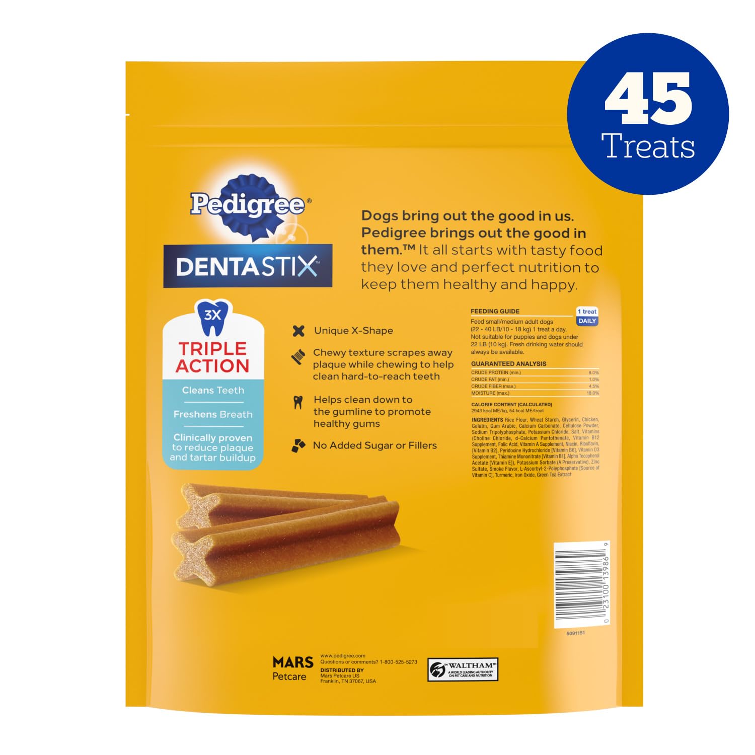 Perro con sonrisa tras comer Pedigree Dentastix mostrando aliento fresco