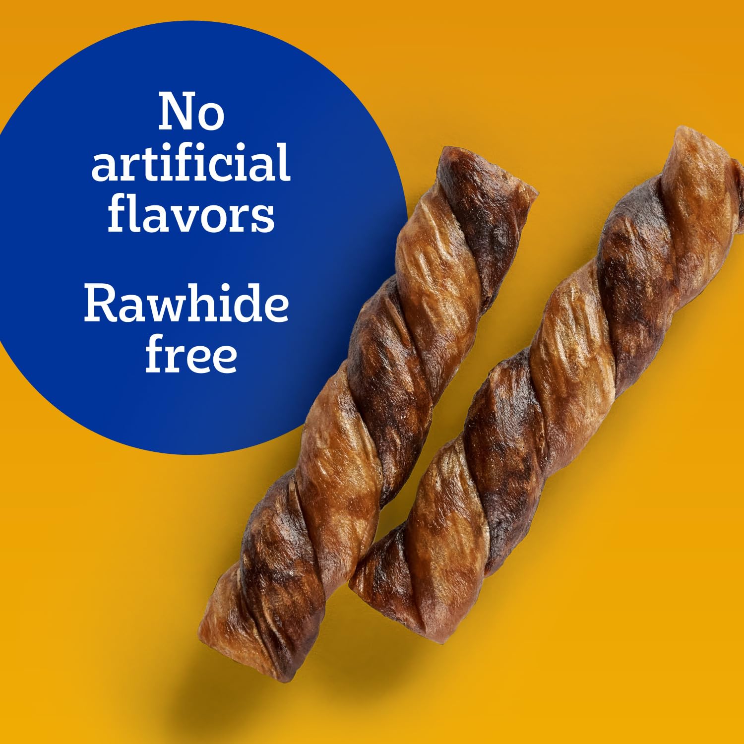 Pedigree Twisty Chews sobre mantel mostrando variedad y sabor pollo y res