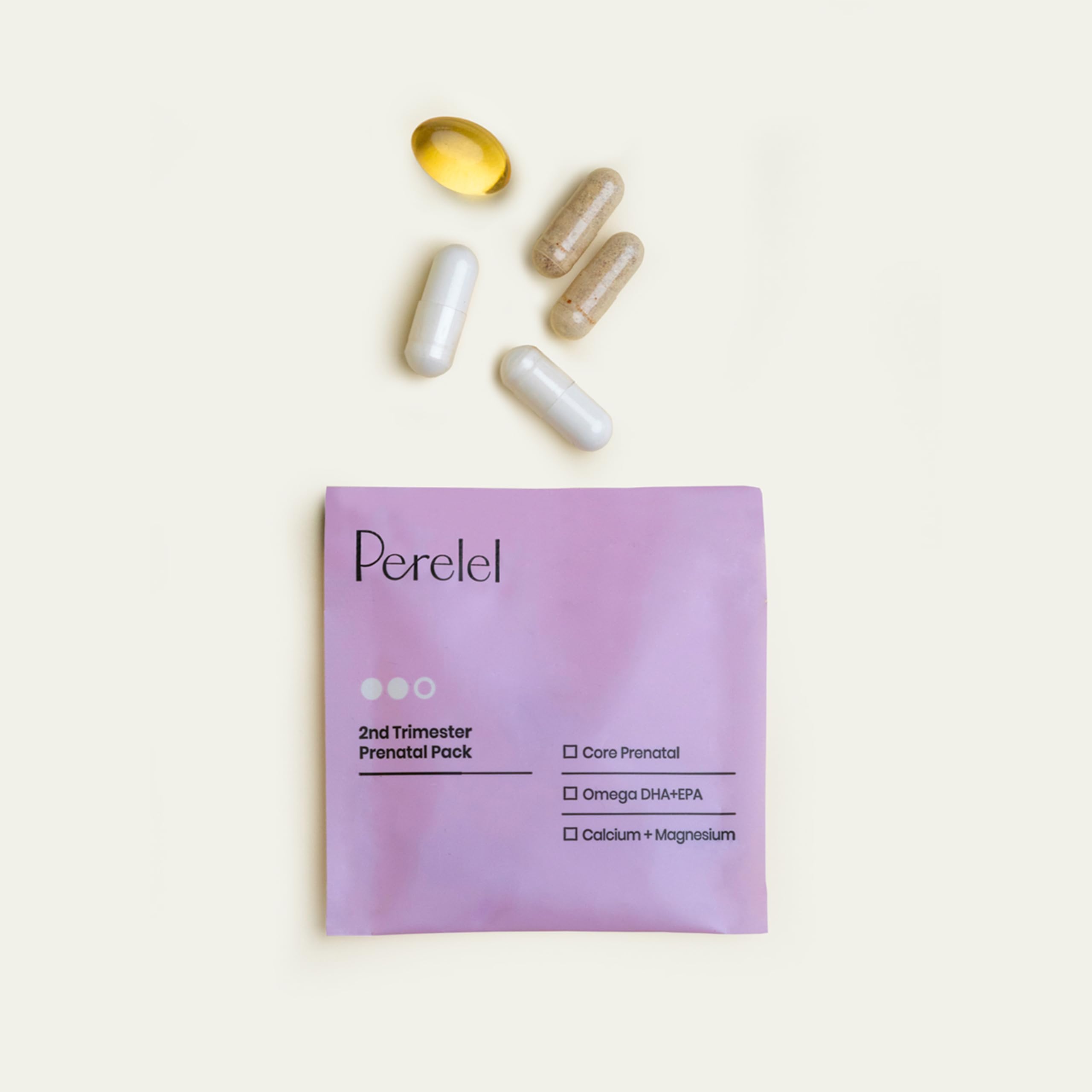 Perelel sachet en mano mostrando tamaño práctico y fácil transporte