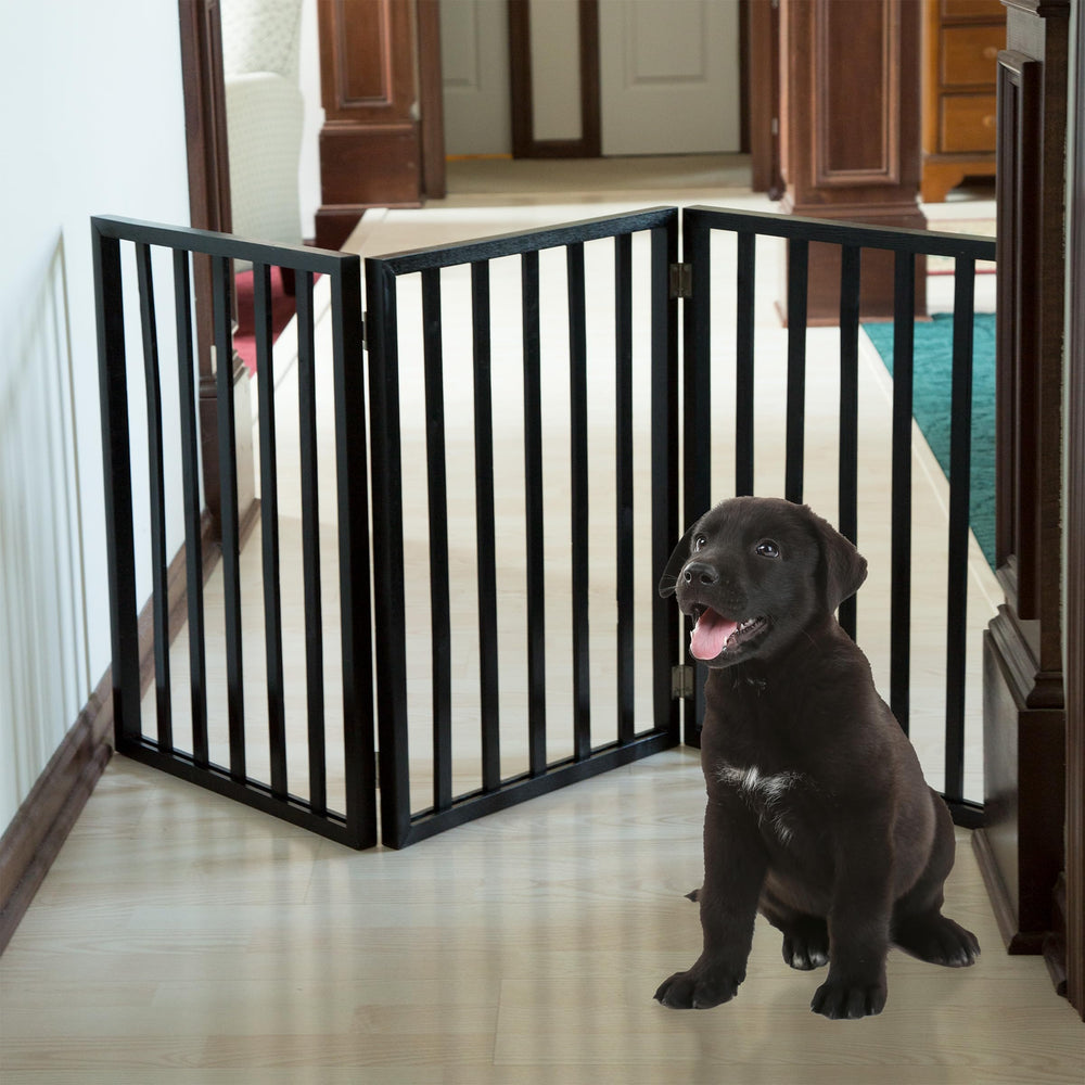 PETMAKER valla situada en escaleras protegiendo y evitando caídas de mascotas