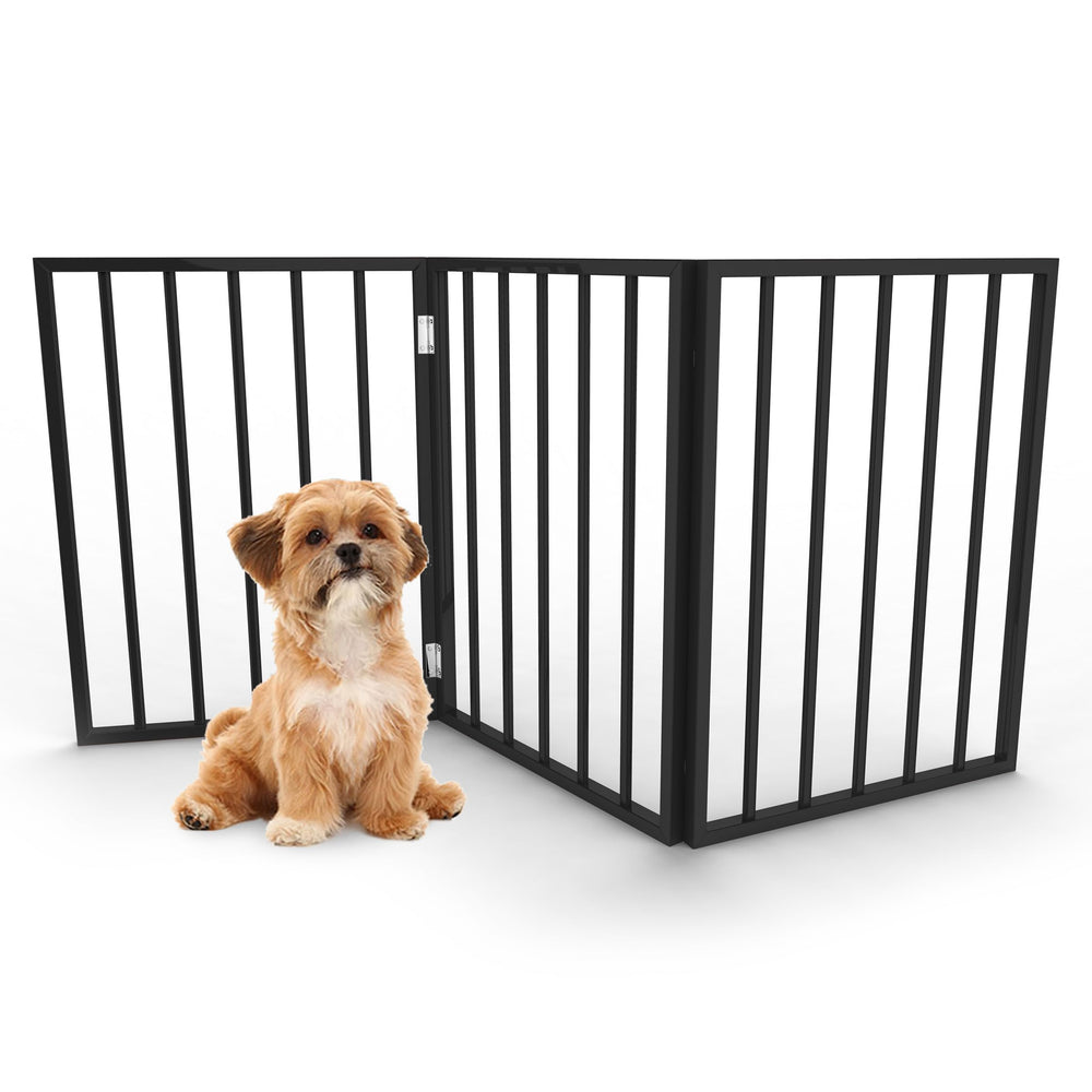 PETMAKER valla frontal negra mostrando diseño elegante y control de acceso