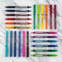 PILOT Precise V5 RT en uso sobre cuaderno, control y escritura suave
